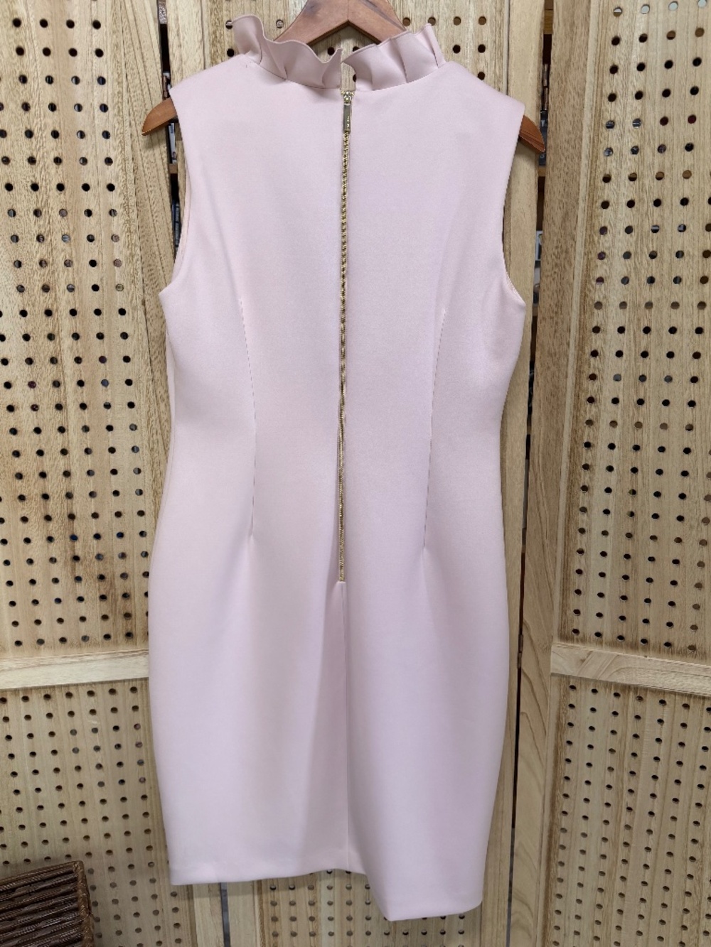 Calvin Klein Premium Scuba Crepe Ruffle V-Neck Sheath Dress Blush Pink Size 12 - Picture 10 of 13